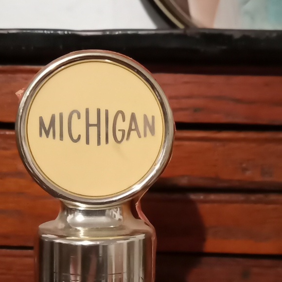 Sigma Nu Fraternity 75th Anniversary Michigan 1902-1977 Jim Beam Bottle in MINT. - Picture 2 of 11